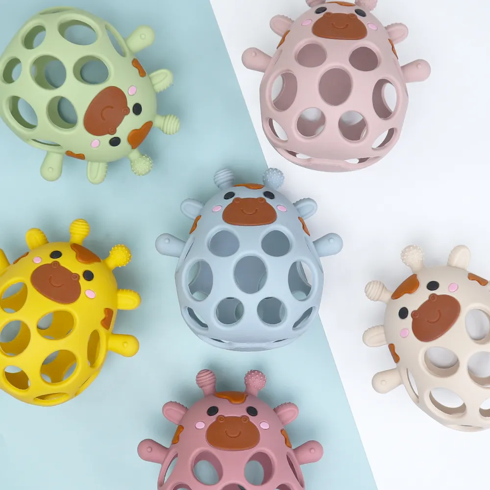 Hollow Silicone Giraffe Teether Ball
