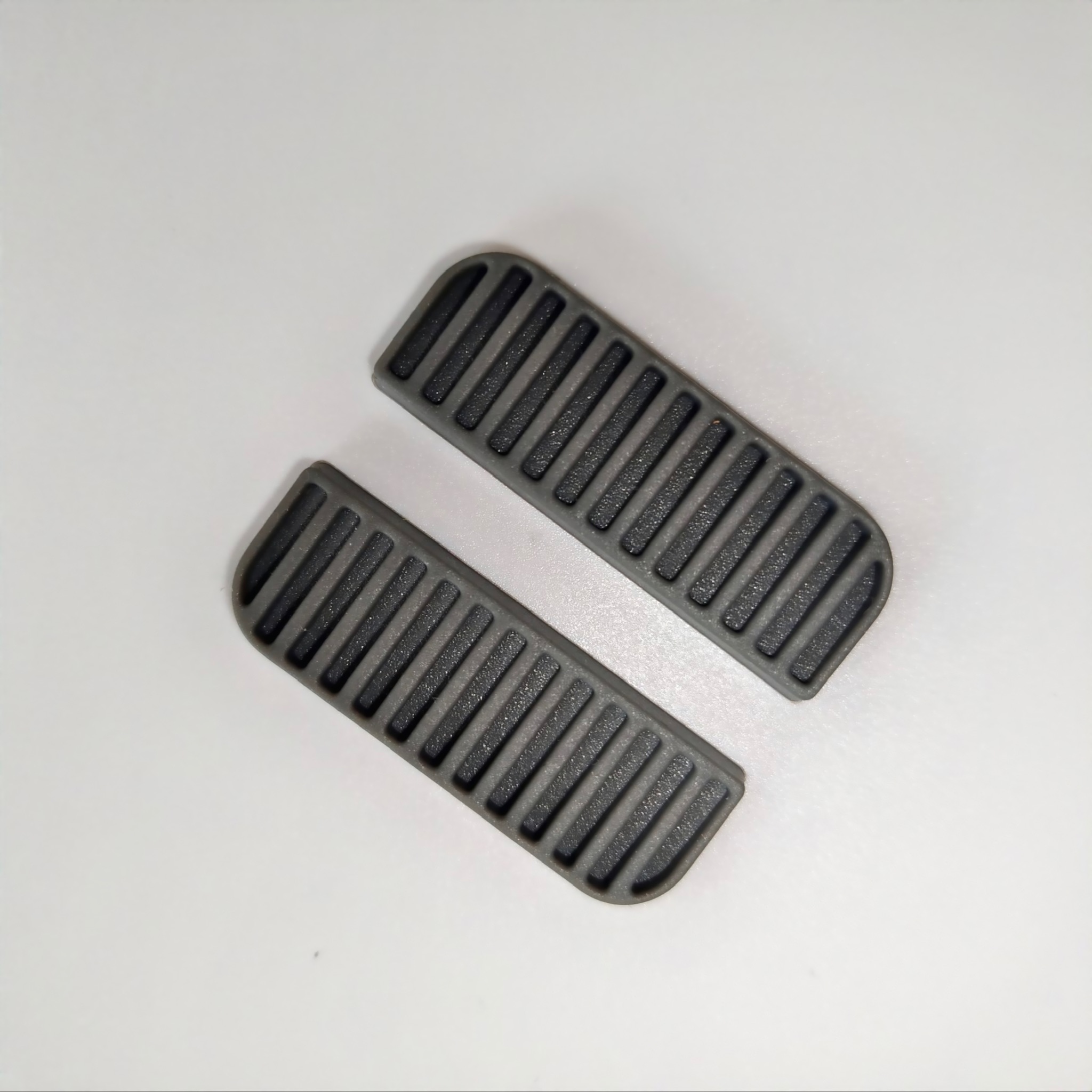 Silicone Foot Pad with Laminated Adhesive Layer for Electronic Devices